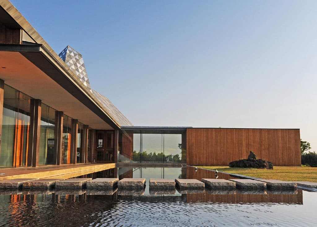 (Jeju) Lấy cảm hứng từ đảo Jeju: Năm tòa nhà trên đảo được các kiến trúc sư nổi tiếng thiết kế