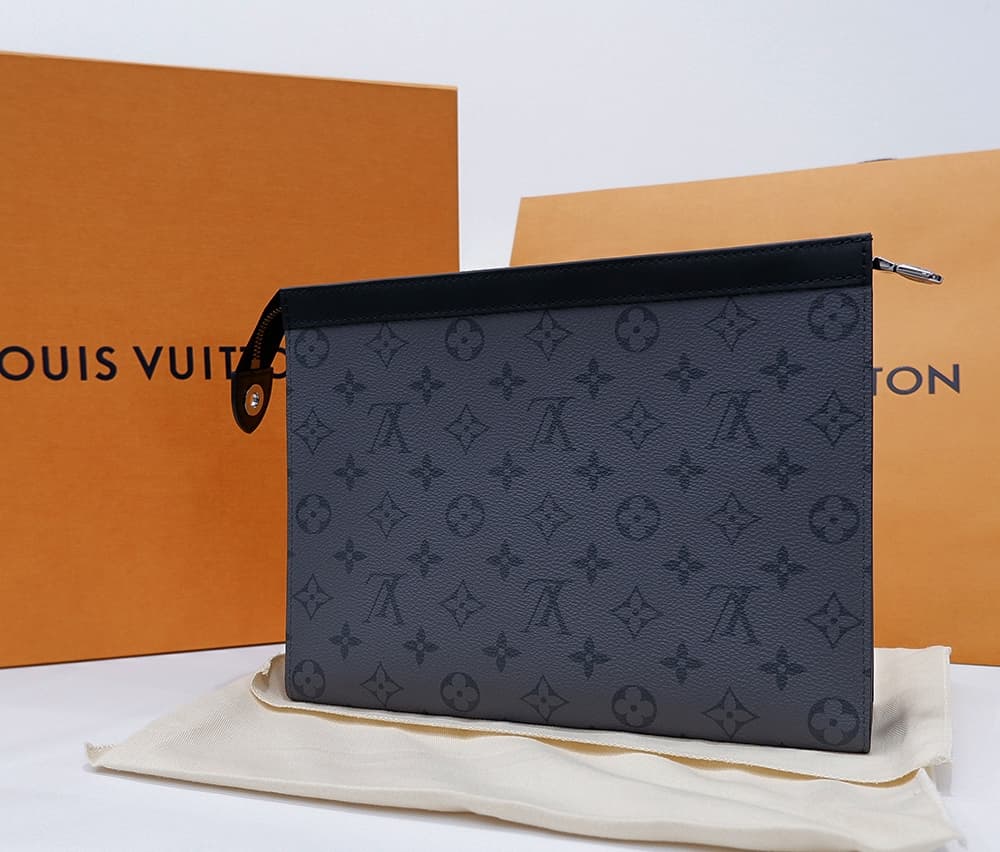 [LUXURY BRAND] LV Pochette Voyage MM Monogram Eclipse Reverse