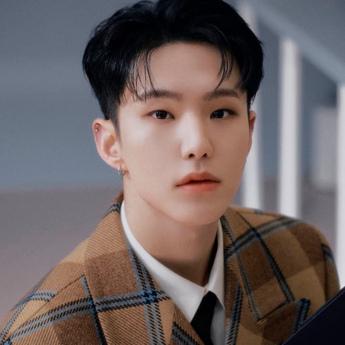 Hoshi &#8211; SEVENTEEN Lên Tiếng Về Vấn Đề Lạm Dụng Quyền Lực