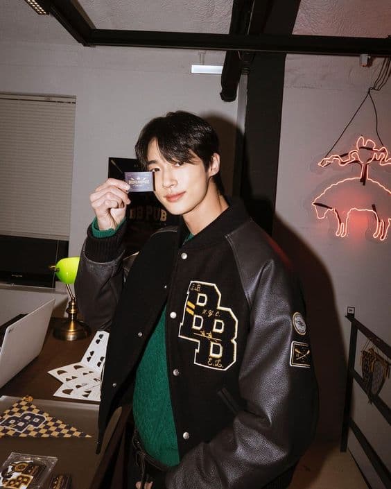 Byeon Woo Seok : &#8220;Cơn sốt&#8221; mới của làng giải trí Hàn Quốc