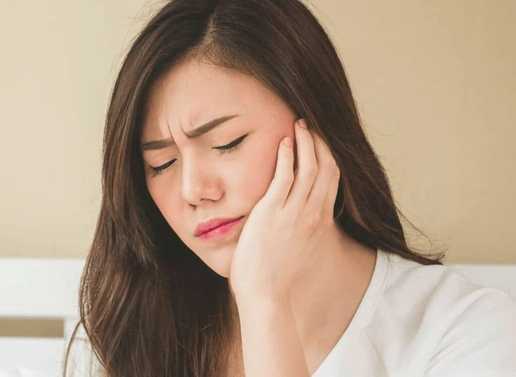 Nguyên Nhân Gây Ra Nhiệt Lưỡi Và Triệu Chứng Phổ Biến