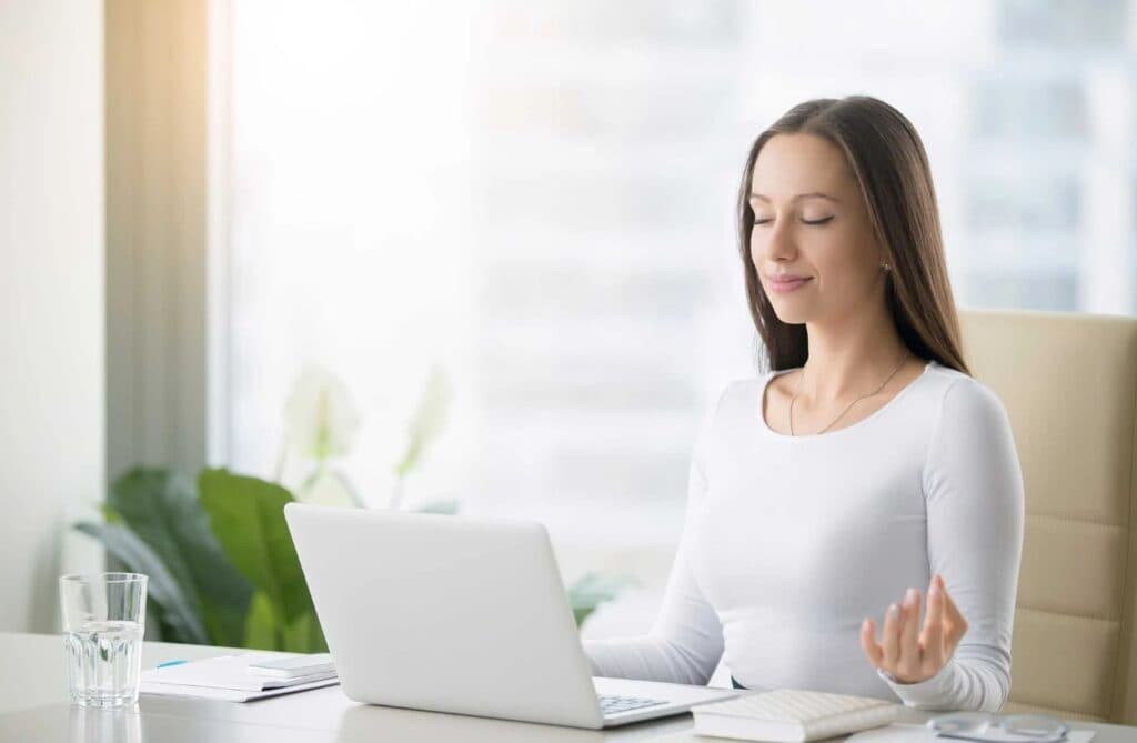 Lợi Ích Của Việc Thực Hành Thở Bụng Đối Với Sức Khỏe Tinh Thần