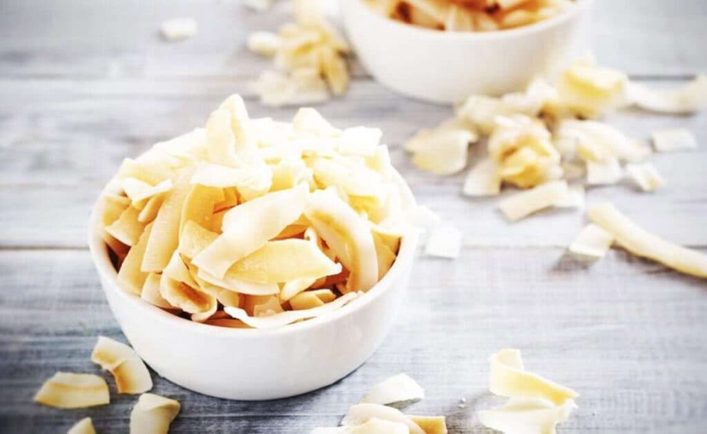 (Q&A) CÓ NÊN ĂN DỪA SẤY GIÒN TRONG LÚC ĂN KIÊNG KHÔNG?