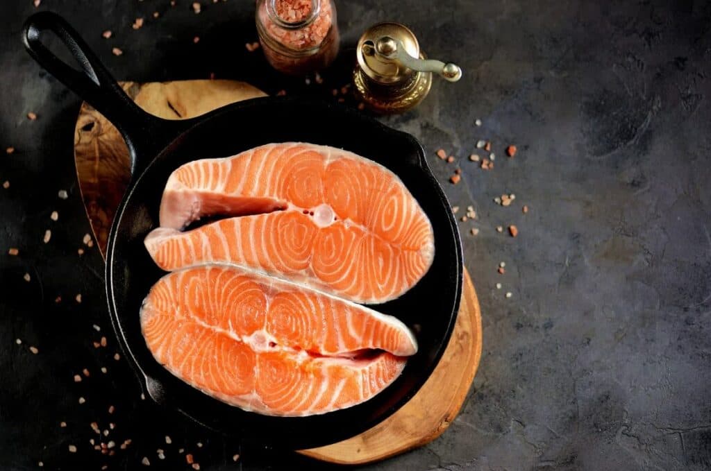 Giá Trị Dinh Dưỡng Giữa Cá Thịt Đỏ & Thịt Trắng