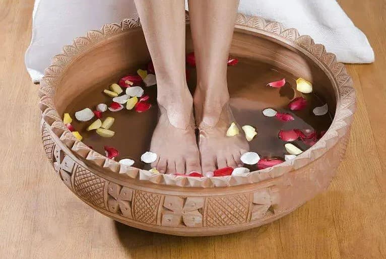 Ngâm Chân: Phương Pháp Đơn Giản Giúp Giảm Stress Và Tăng Cường Sức Khỏe