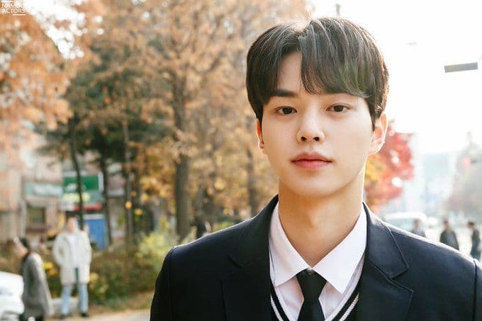 Đồng Nghiệp Hé Lộ Tính Cách Thật Sự Của Song Kang