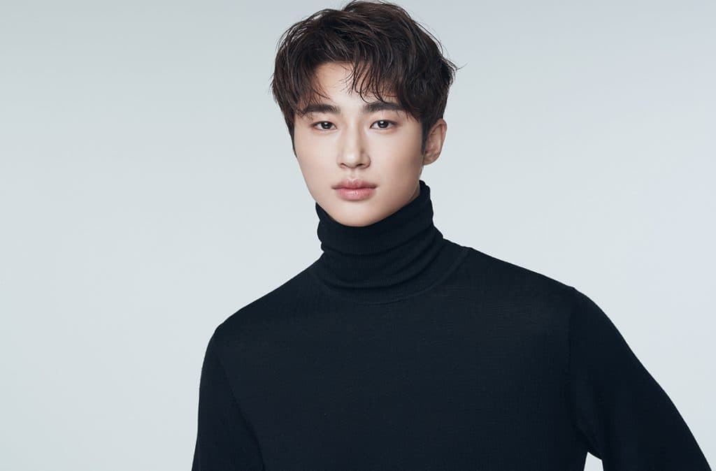 Byeon Woo Seok Chia Sẻ Về Mối Tình Đầu Thời Học Sinh