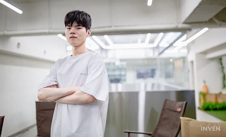 Deft Kim Hyuk Kyu của KT Rolster bày tỏ quyết tâm phá vỡ cấu trúc 3 đội mạnh nhất LCK