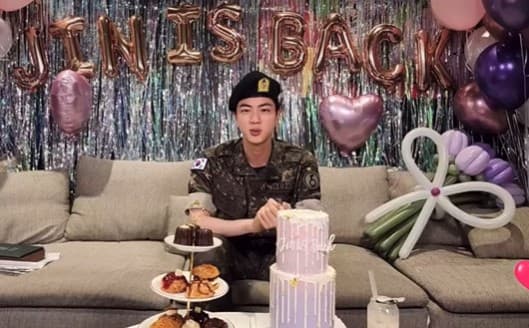 Jin Lo Lắng Nhưng Vẫn Háo Hức Trước Thềm Festa 2024