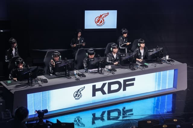 Kwangdong Freecs giành chiến thắng đầu tiên tại LCK CL Mùa Hè trước Nongshim