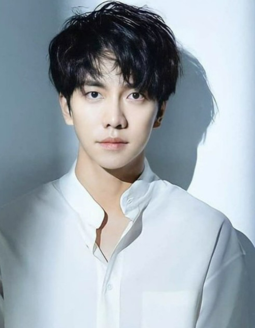 Lee Seung Gi Xuất Hiện Trên Biển Quảng Cáo Times Square – New York