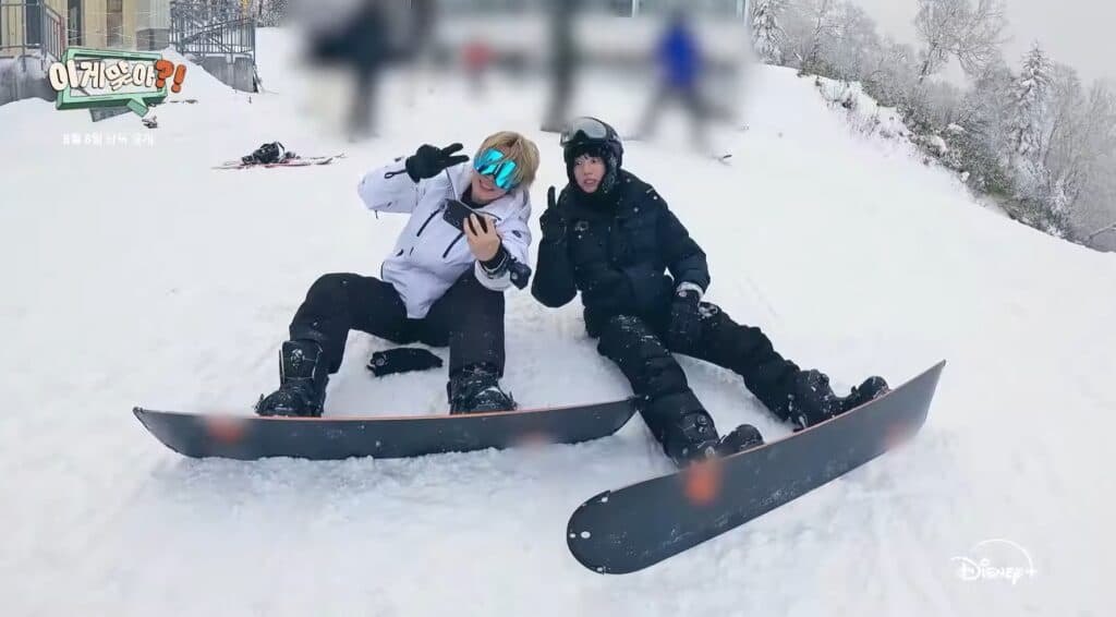 Jimin và Jungkook của BTS Tham Gia Chuyến Du Lịch Bất Ngờ