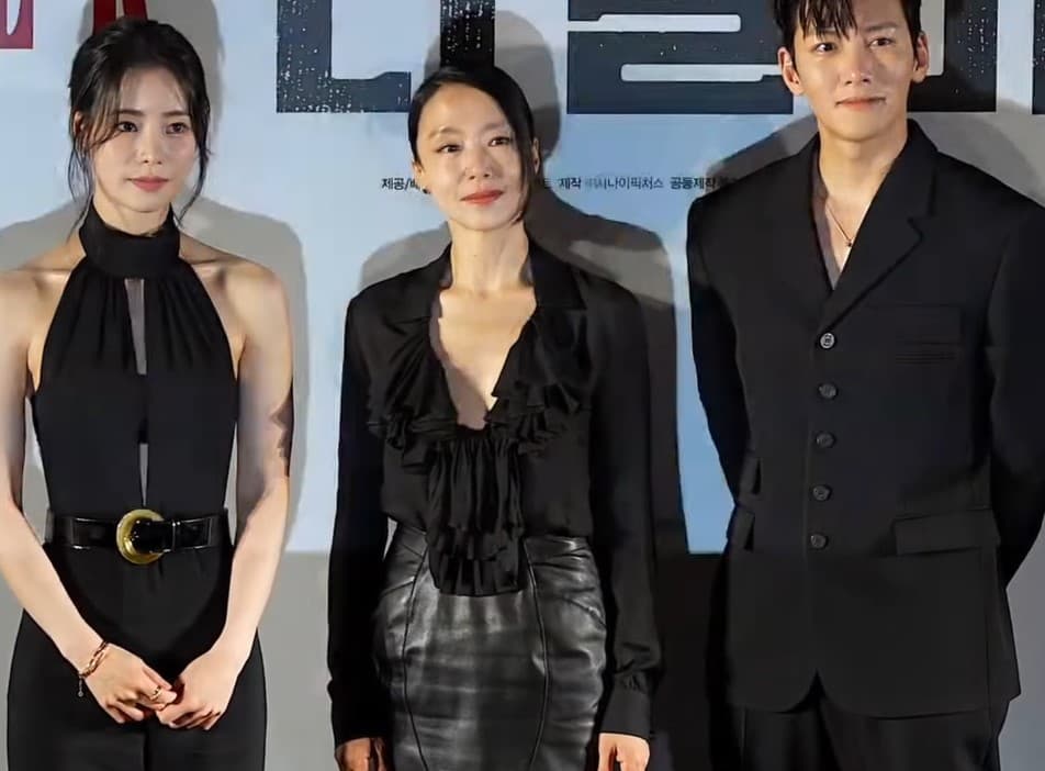 Bức tranh intrigue trong “Revolver”