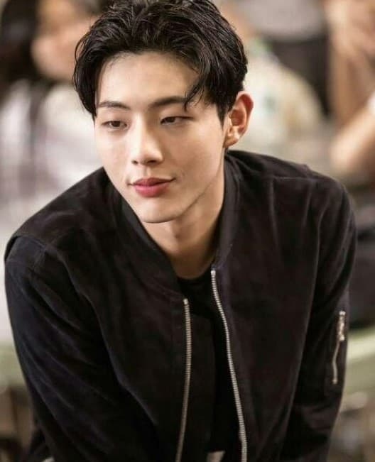KeyEast lao đao vì scandal của nam diễn viên Ji Soo
