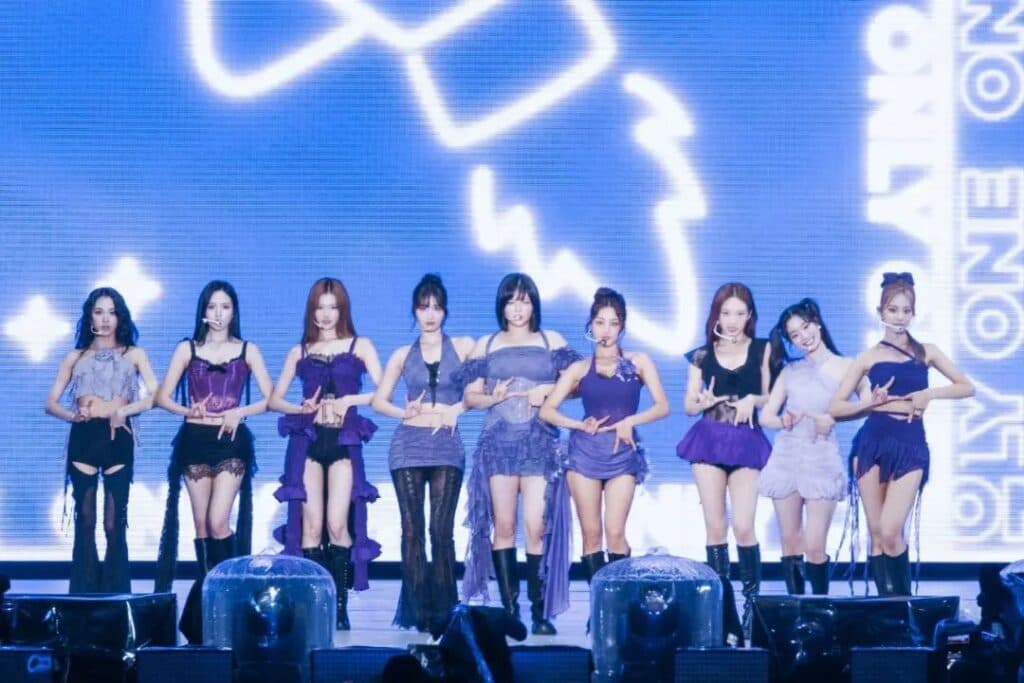 TWICE làm nên lịch sử với hai đêm diễn đặc biệt tại Nissan Stadium