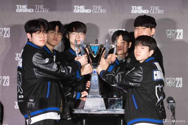 Skin Vô Địch T1 Worlds 2023: Những Câu Chuyện Hậu Trường P.1