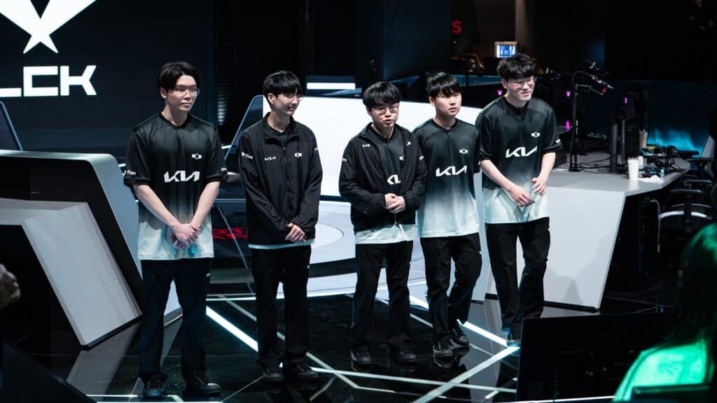 DK Gặp Khó Khăn: Huấn Luyện Viên Lee Jae-min Nói Về Trận Thua Trước T1