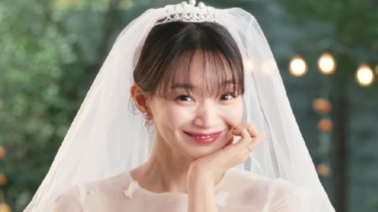 Shin Min Ah rạng rỡ trong ngày kết hôn