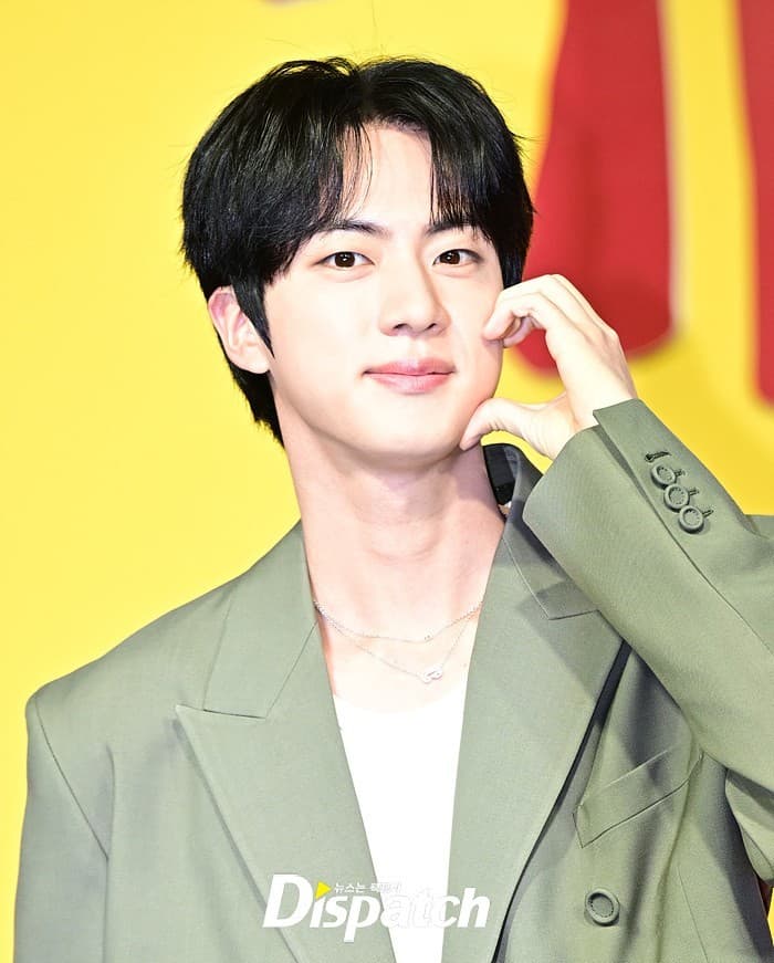 BTS Jin được khen ngợi tấm Lòng Vàng Nhân Ngày Thiếu Nhi: 100 Triệu Won Trao Tặng Niềm Hy Vọng Cho Các Em Nhỏ