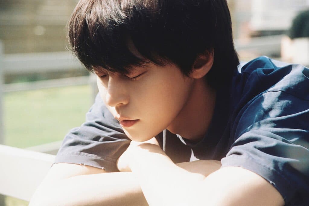 Doyoung (NCT) mở rộng thế giới âm nhạc ‘Soar’ tổ chức buổi nghe nhạc kết hợp triển lãm