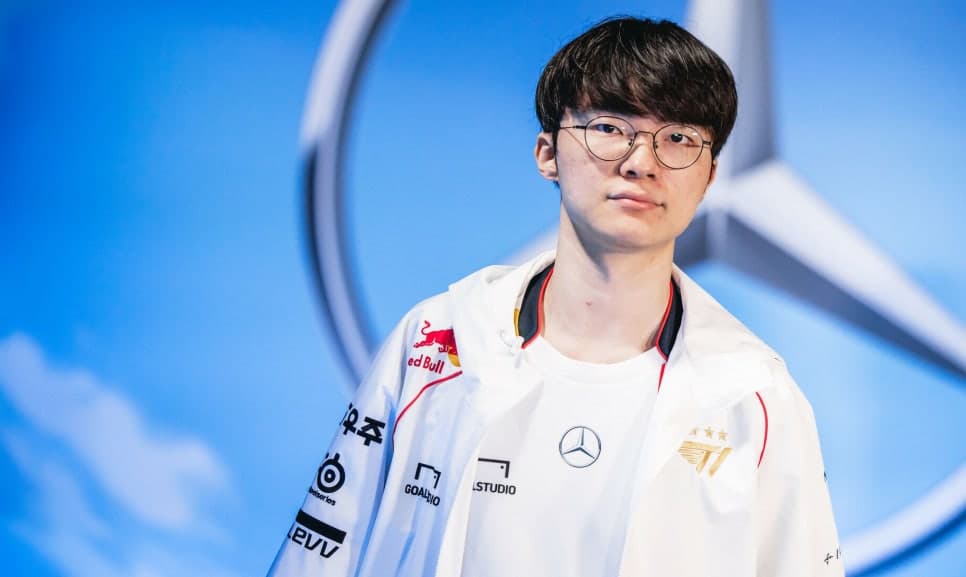 Faker không sử dụng skin vì mức lương hàng năm.