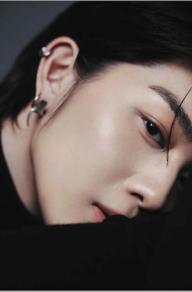 Ca sĩ Bae Jin-young tuyển dụng người nổi tiếng cho sự kiện và biểu diễn